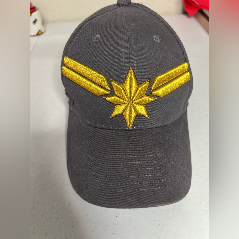 CAPTAIN MARVEL SnapBack Baseball Hat Cap Adjustable Gray Gold Embroidered Logo
